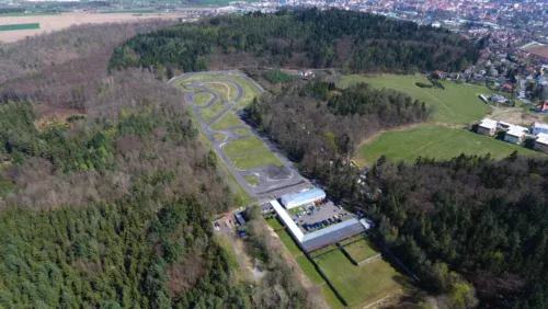 Autoklub-pisek-hradiste-fotka-arealu