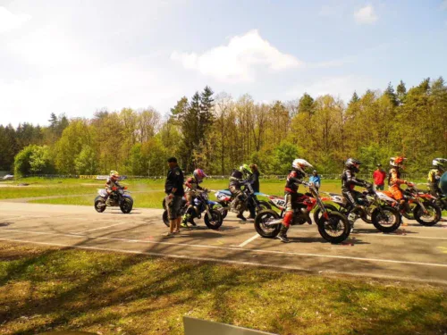 Autoklub-pisek-supermoto8