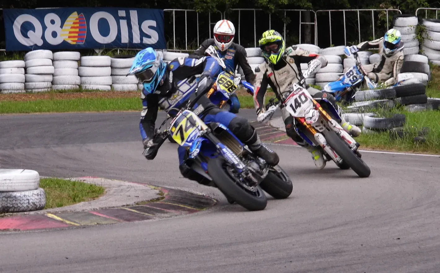 Autoklub-pisek-v-acr-motorky-na-okruhu-2