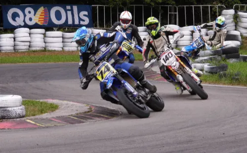 Autoklub-pisek-v-acr-motorky-na-okruhu-2