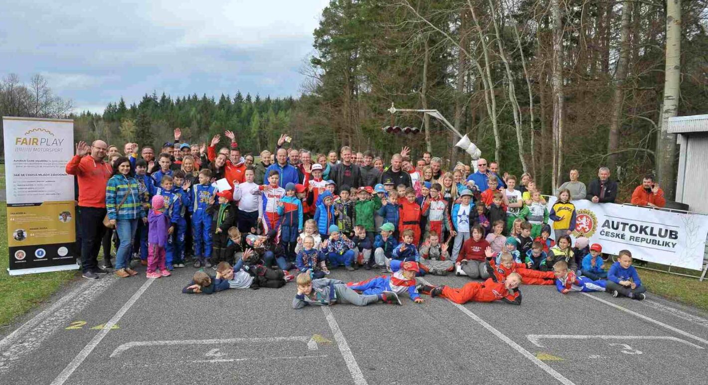 Skoleni-jezdcu-a-kartinkova-akademie-v-pisku-2017